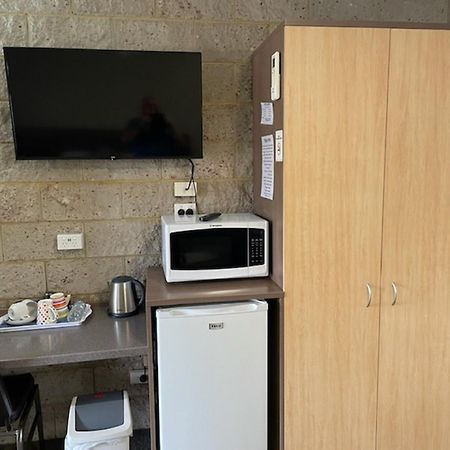 Milgate Motel Казино Экстерьер фото