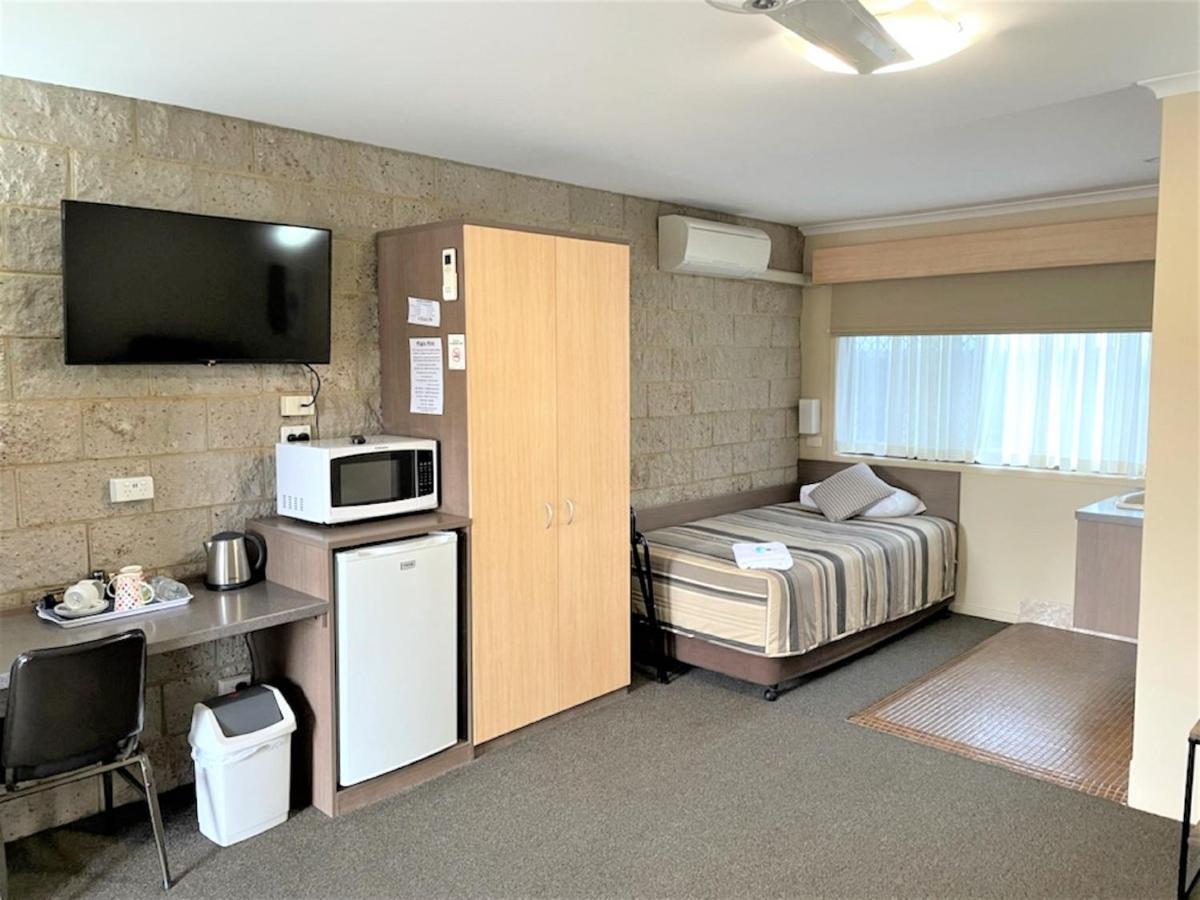 Milgate Motel Казино Экстерьер фото